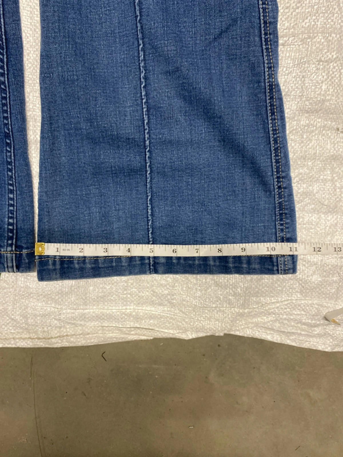 Abercrombie & Fitch Flared Jeans Size 27.