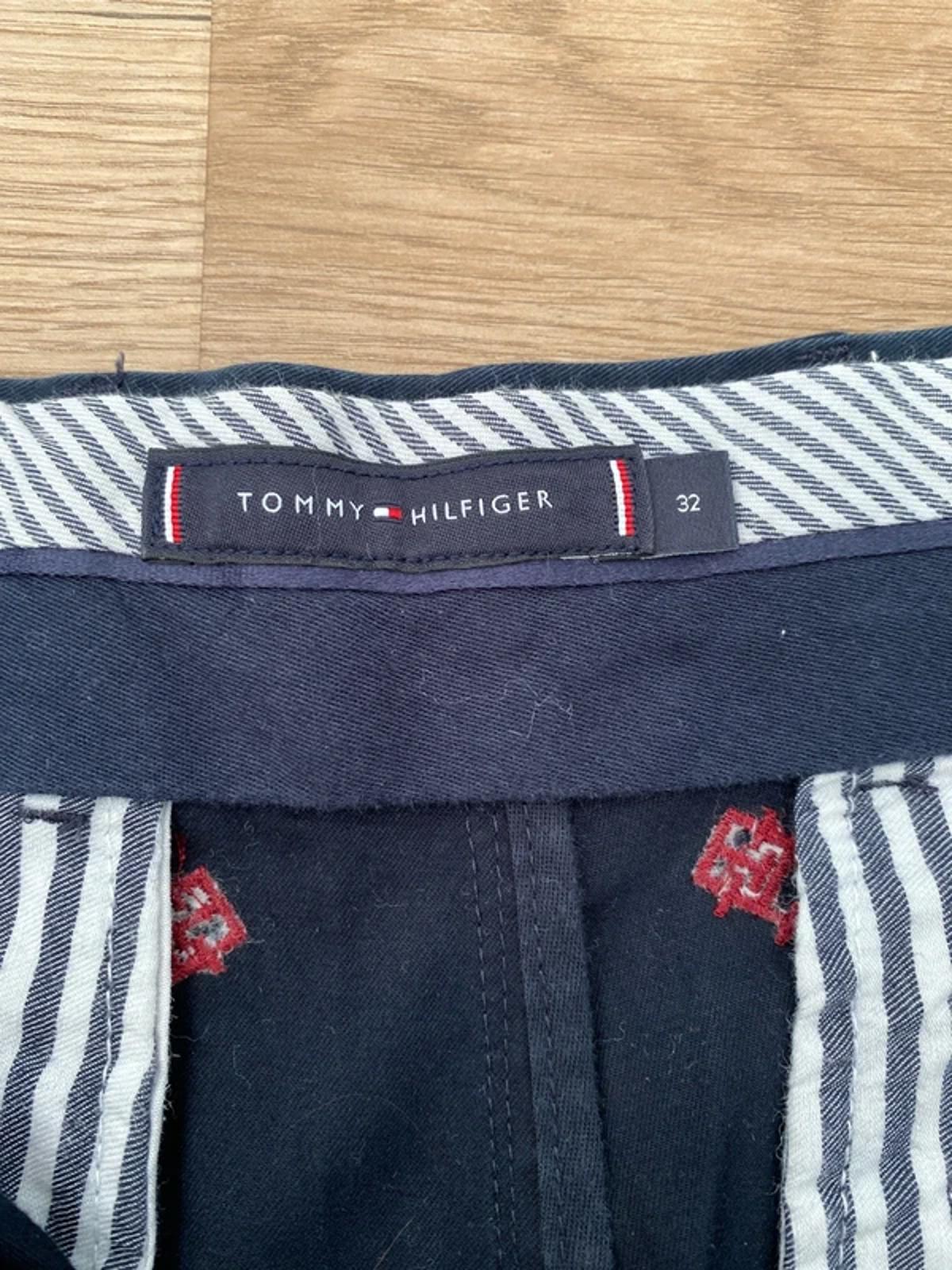 Tommy Hilfiger Shorts blue with red logo size 32
