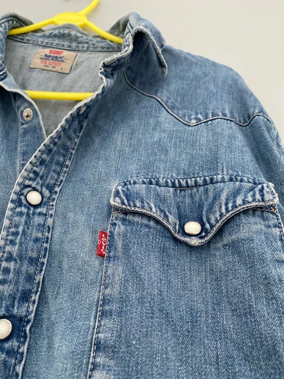 Levi’s Strauss large long sleeve shirt blue