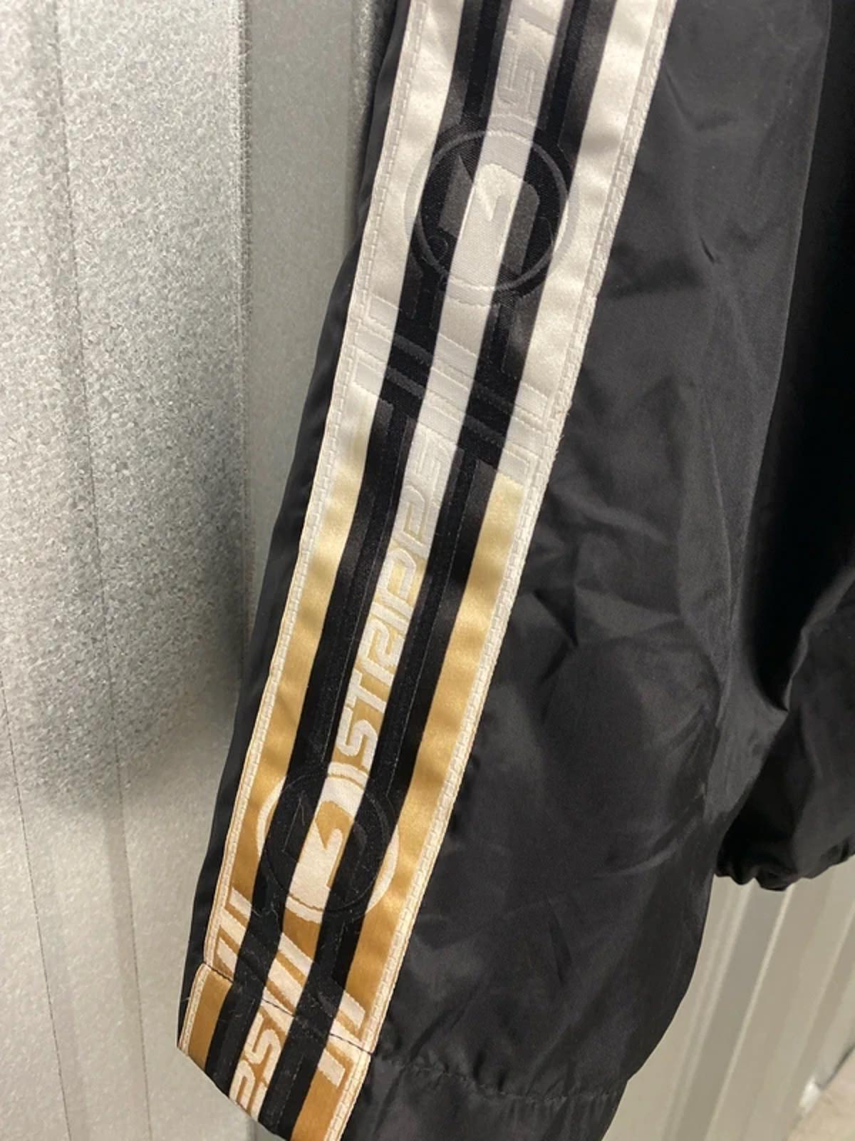 Adidas stripe windbreaker medium
