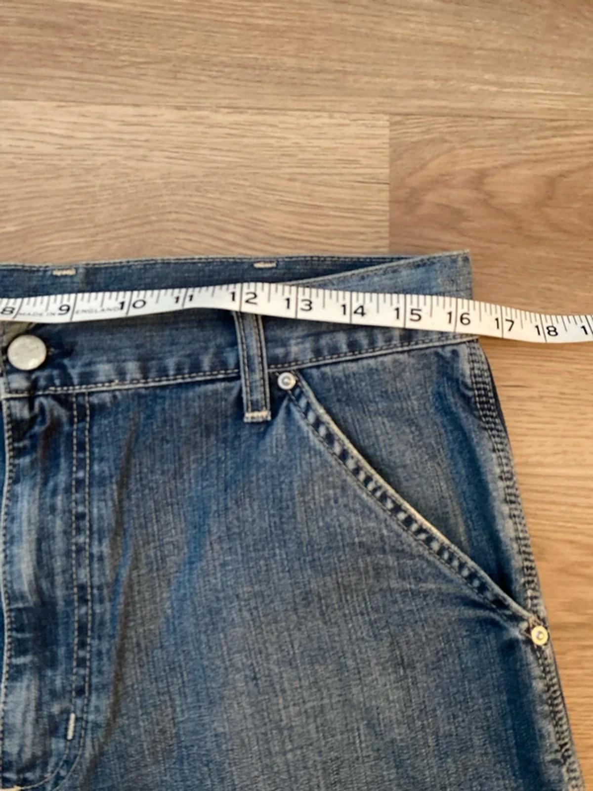 Carhartt  Bermuda denim shorts size 31 on label