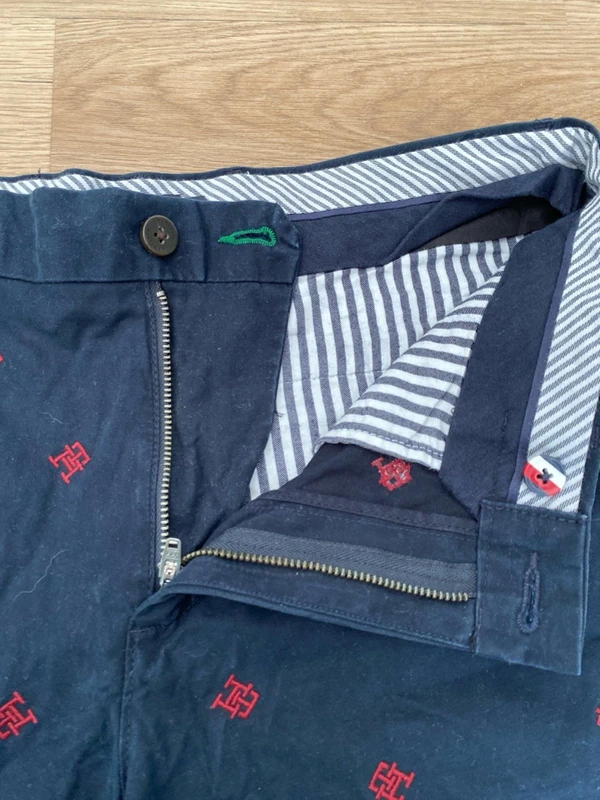 Tommy Hilfiger Shorts blue with red logo size 32