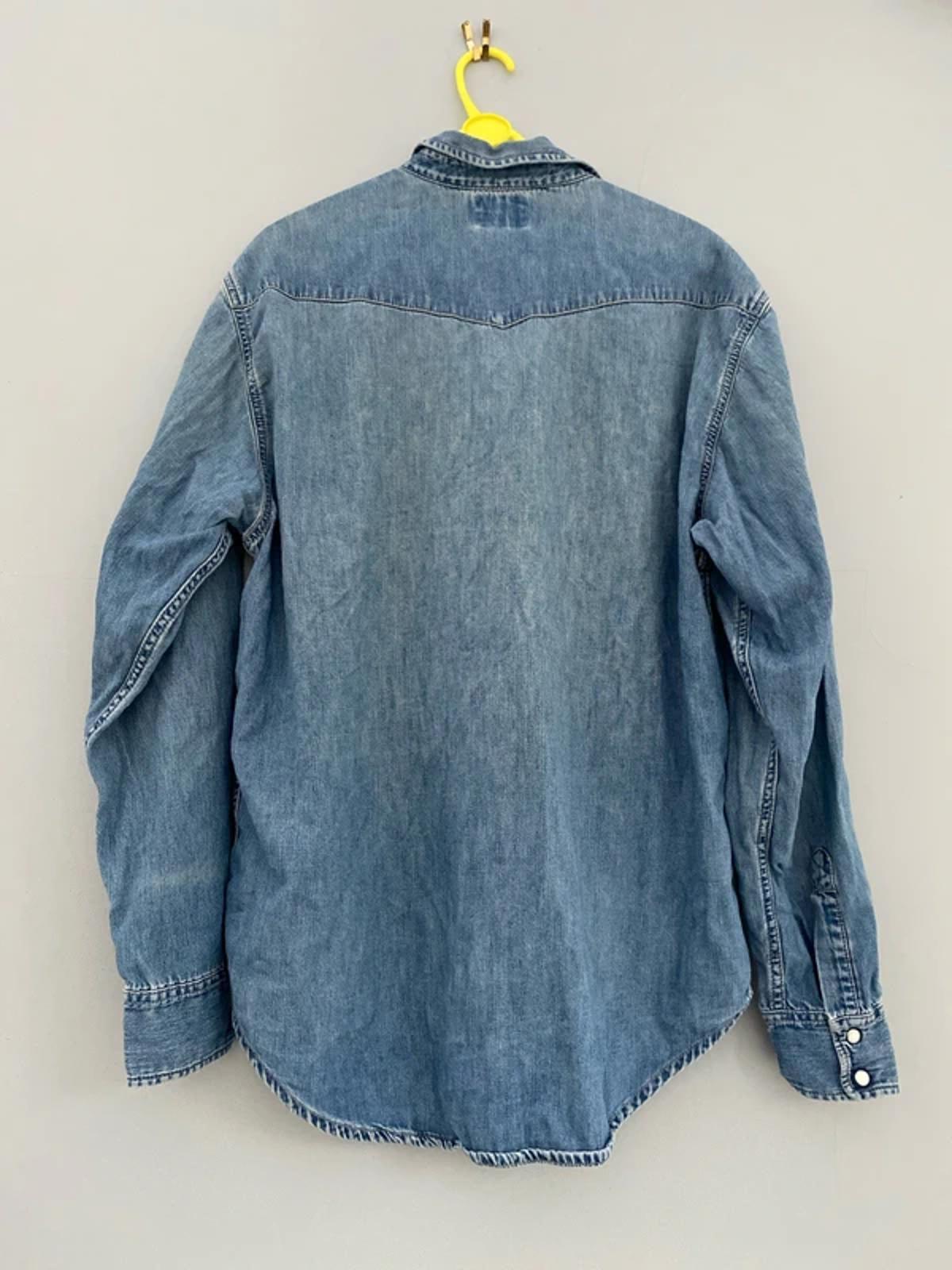 Levi’s Strauss large long sleeve shirt blue