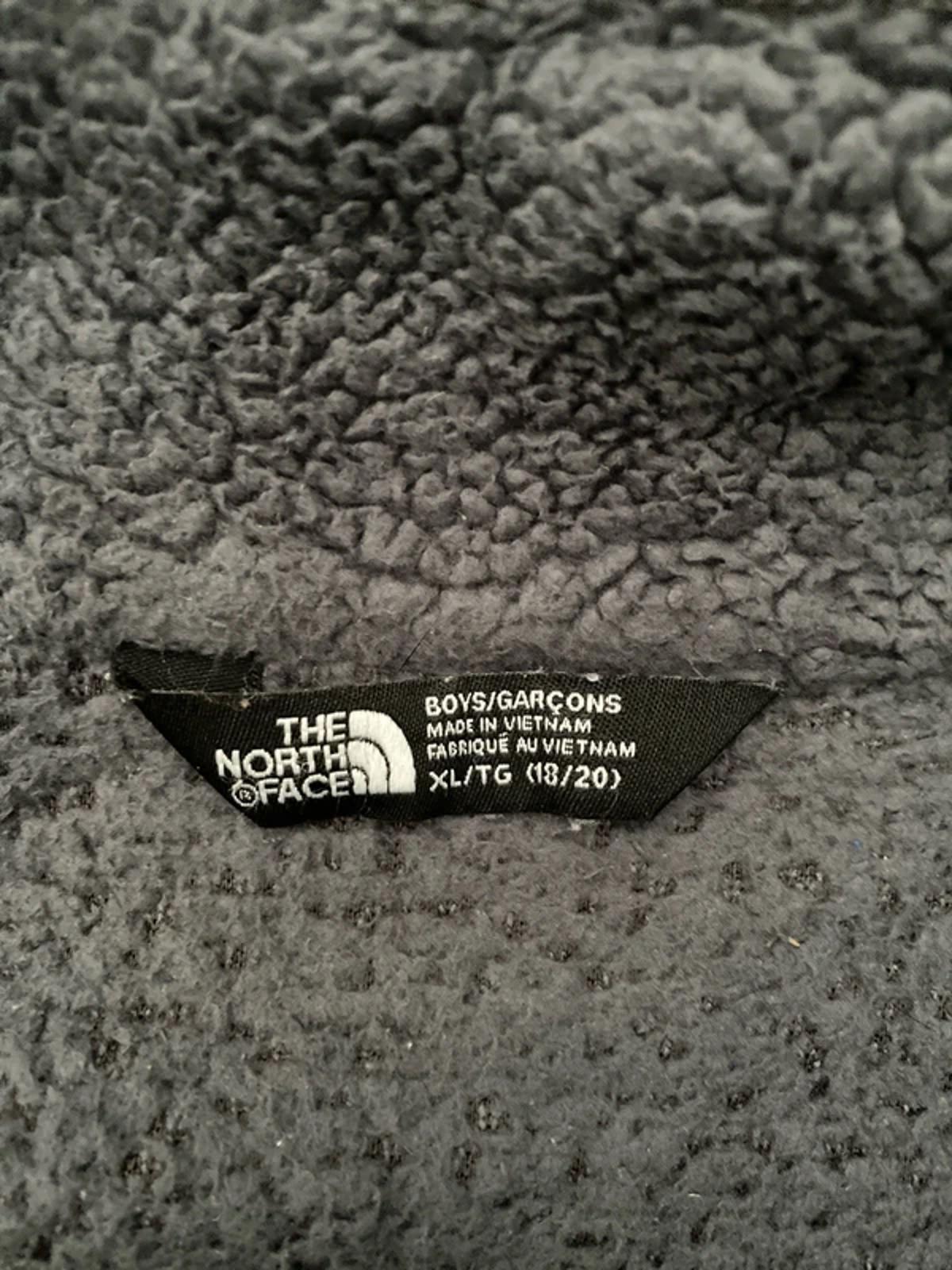 The North Face grey fluffy fleece boys size xl TG
