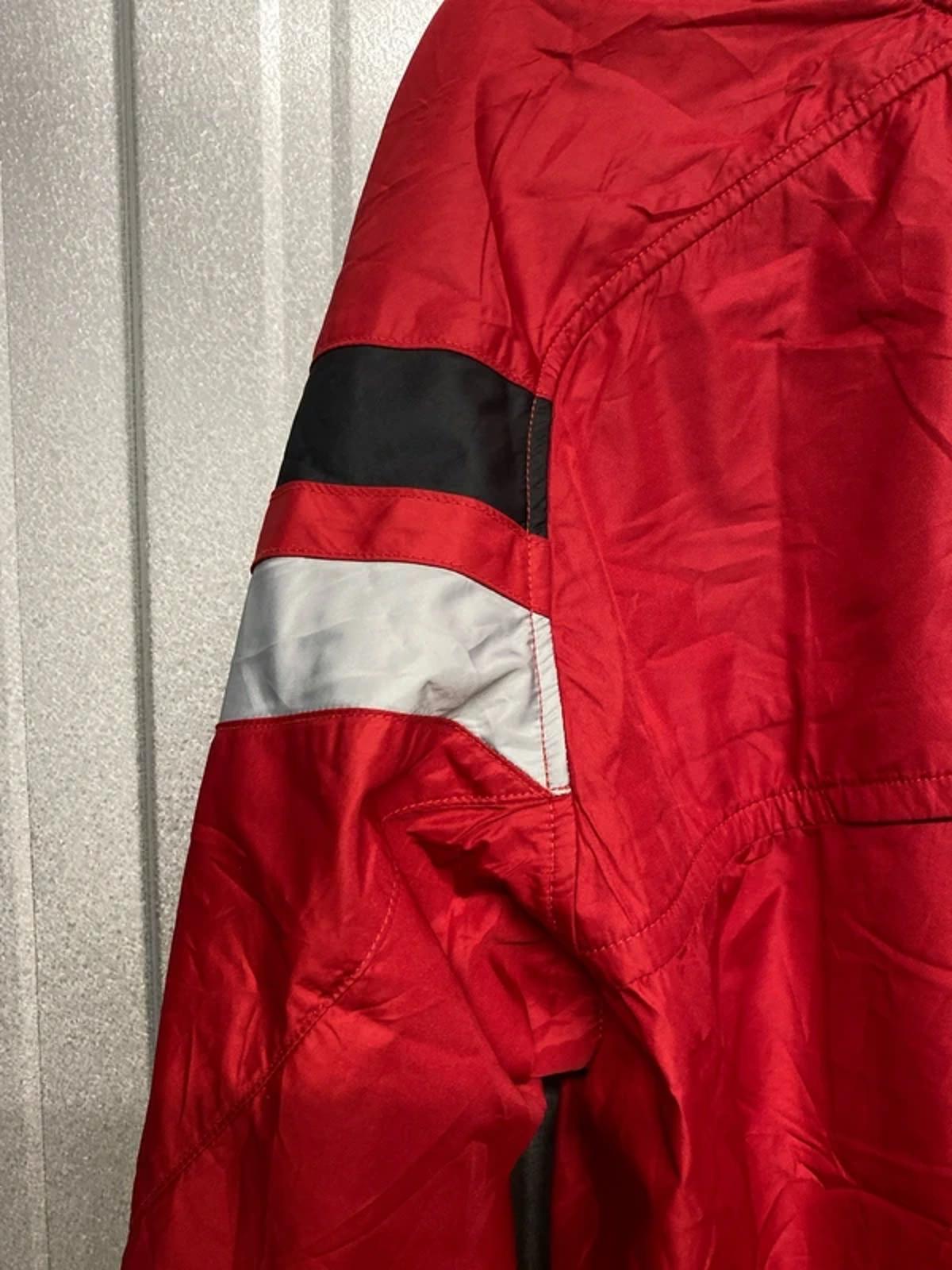 Nike climafit  red xl. Shell type windbreaker top