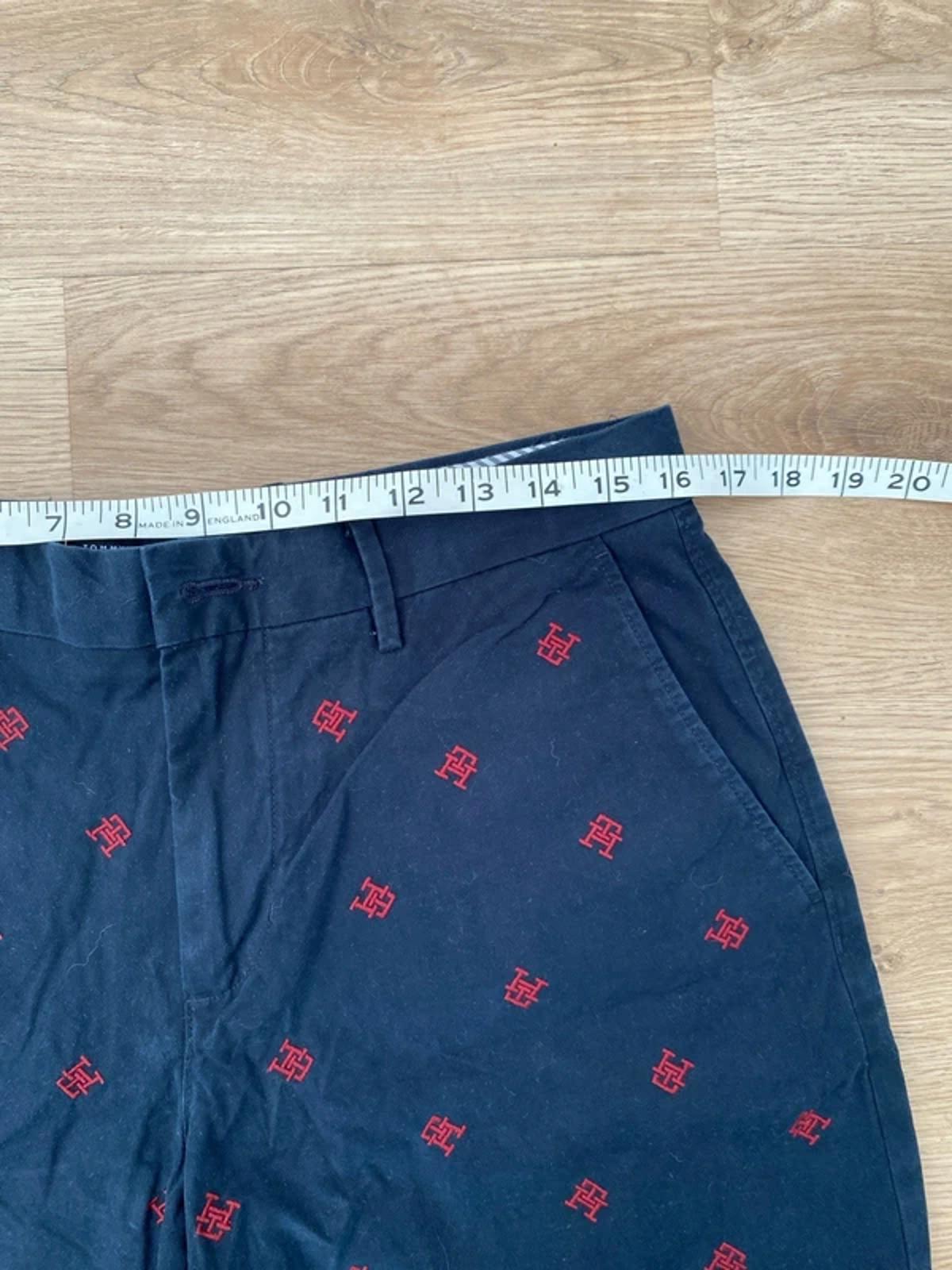 Tommy Hilfiger Shorts blue with red logo size 32