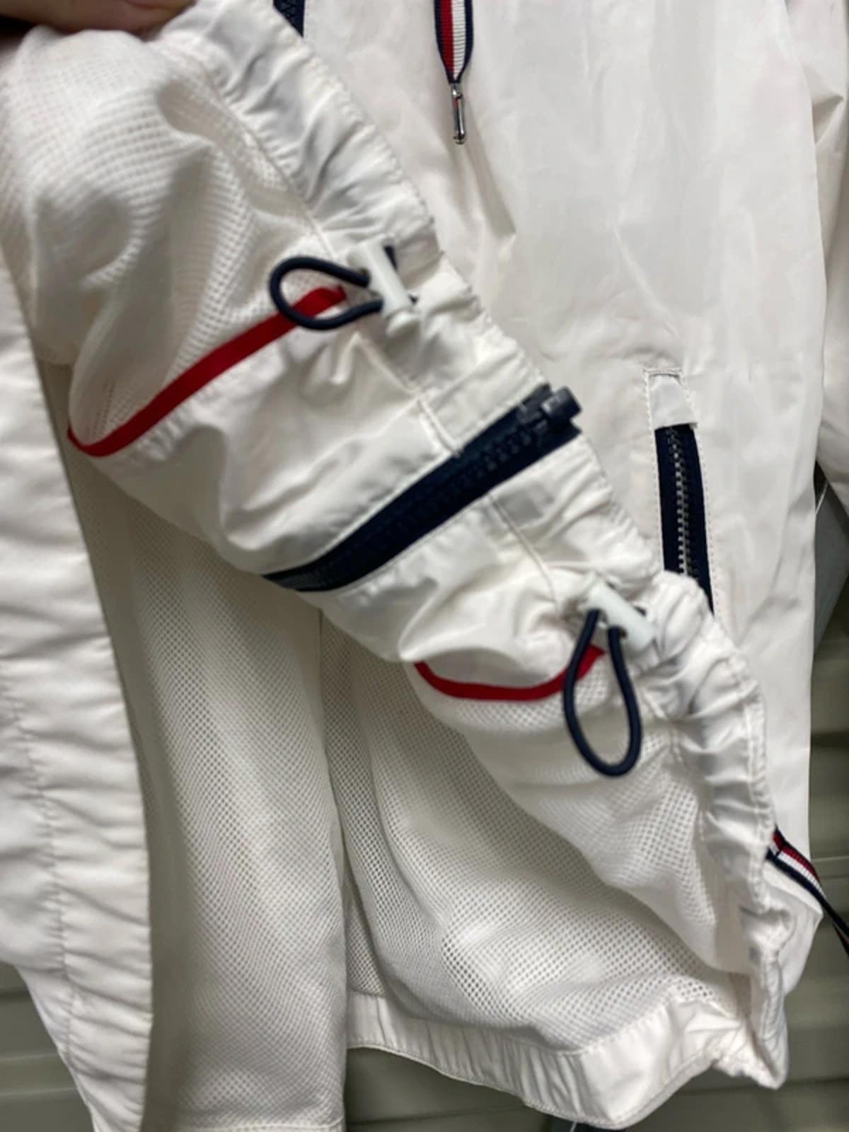 Tommy Hilfiger white windbreaker small