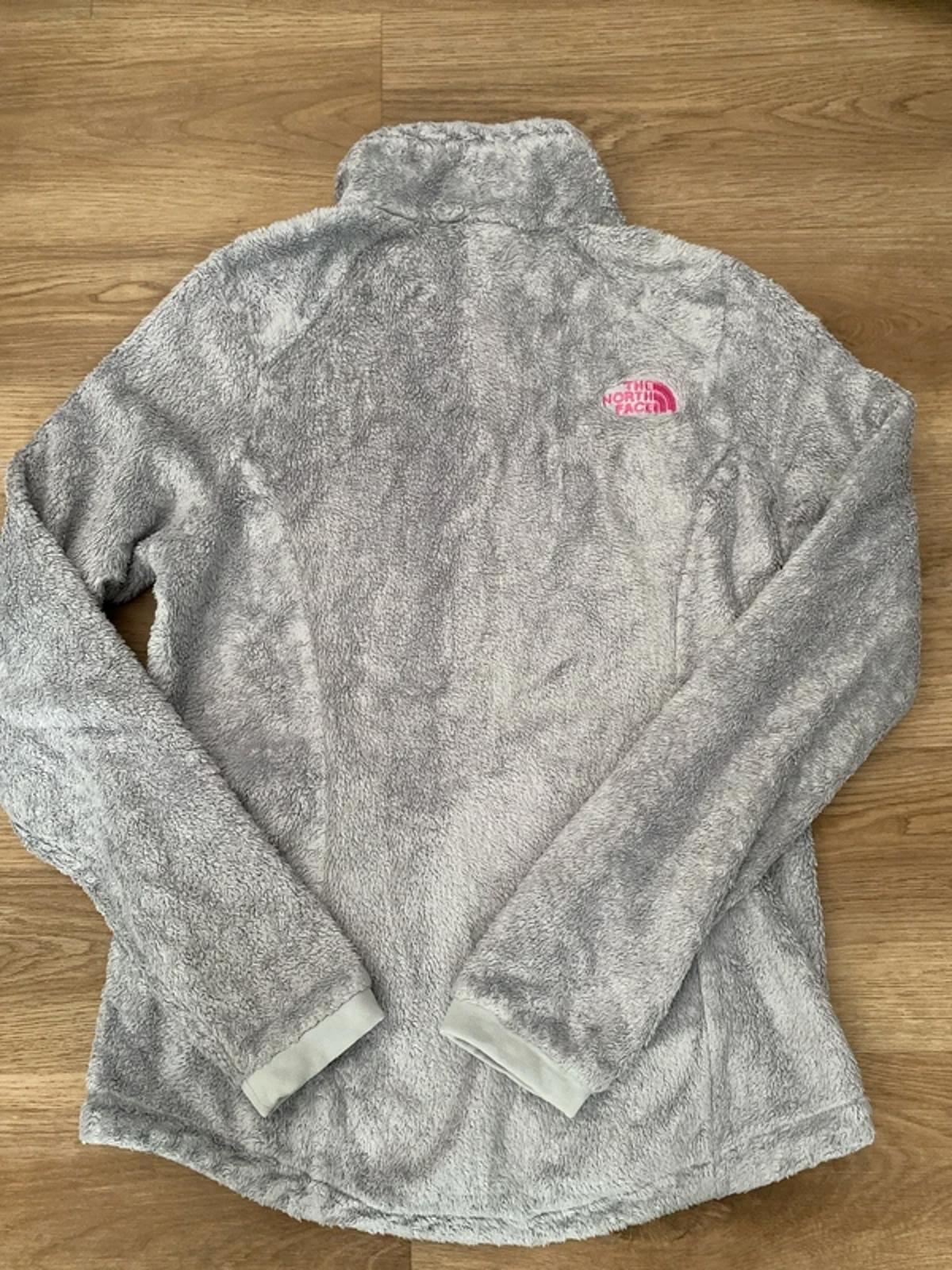The North Face grey fluffy fleece with pink logo S/P